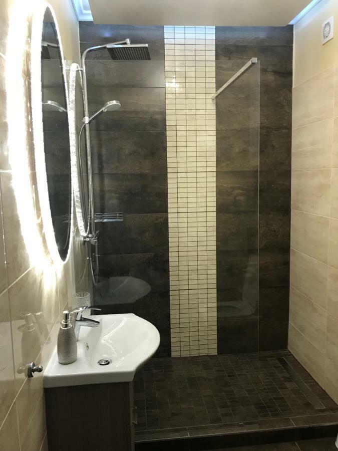 埃格尔Glamour Apartman公寓 外观 照片