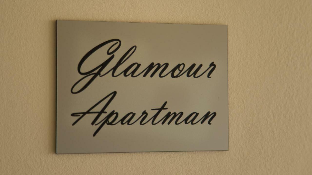 埃格尔Glamour Apartman公寓 外观 照片